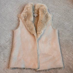 Ann Taylor LOFT Faux Fur Vest - M